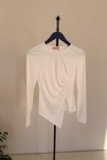 Beyaz Asimetrik Fit Bluz